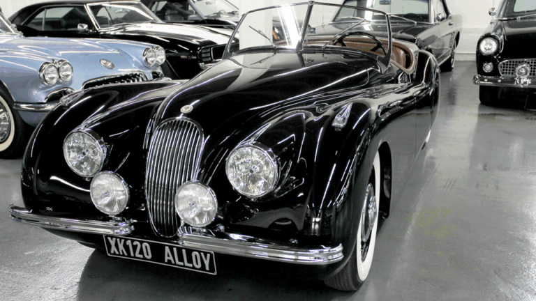 Auto Museum - 1960 Jaguar