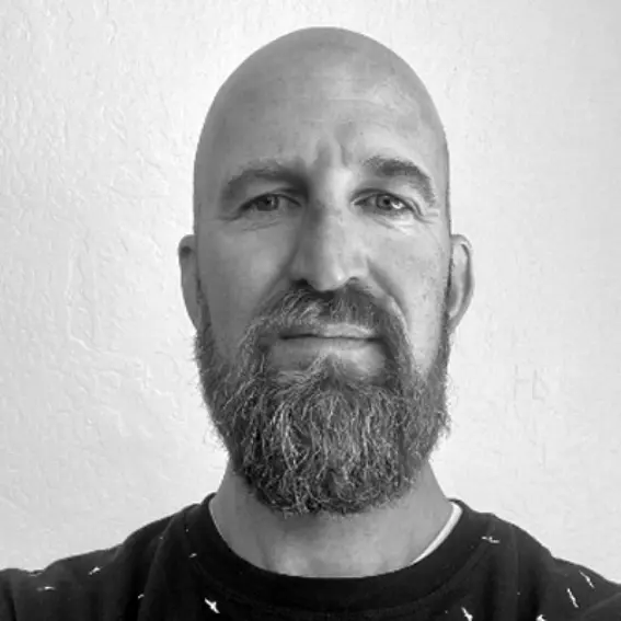 Daniel Burt headshot