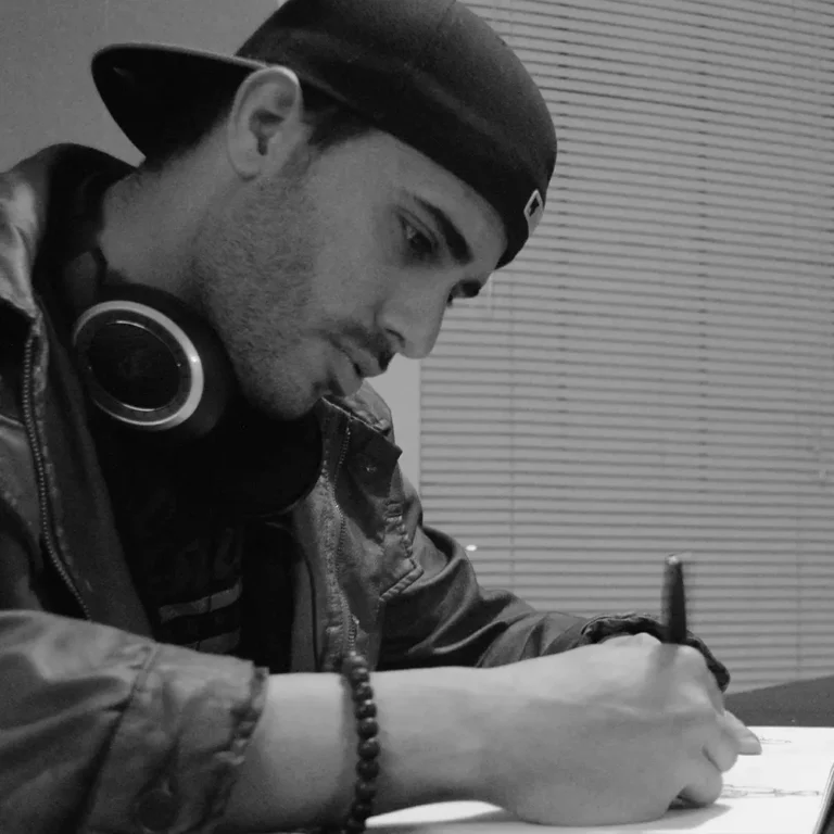 Carlos Vazquez headshot